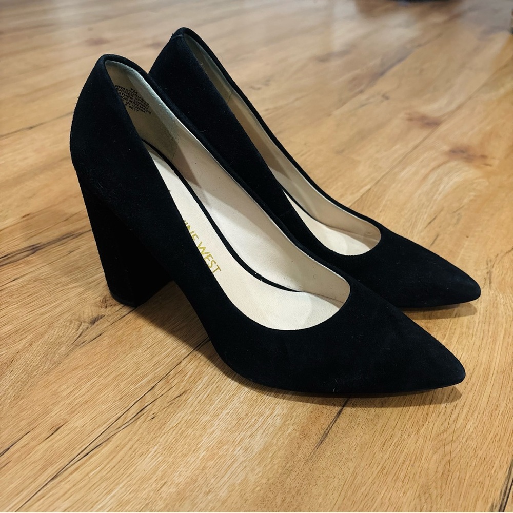 Nine West Black Pointed Toe Heels